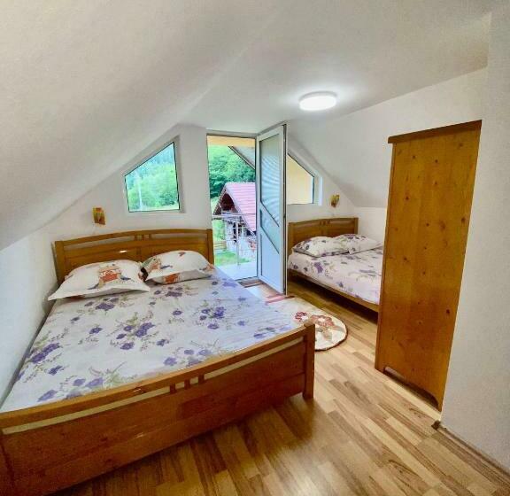 Pensiunea Mary & Ela