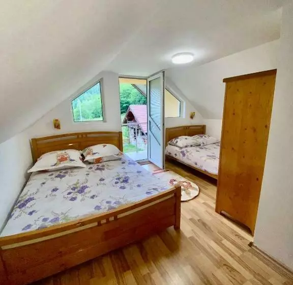 Pensiunea Mary & Ela