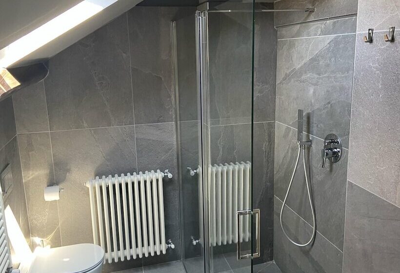 Rooftop Openspace With Balconies Parking And Bbq