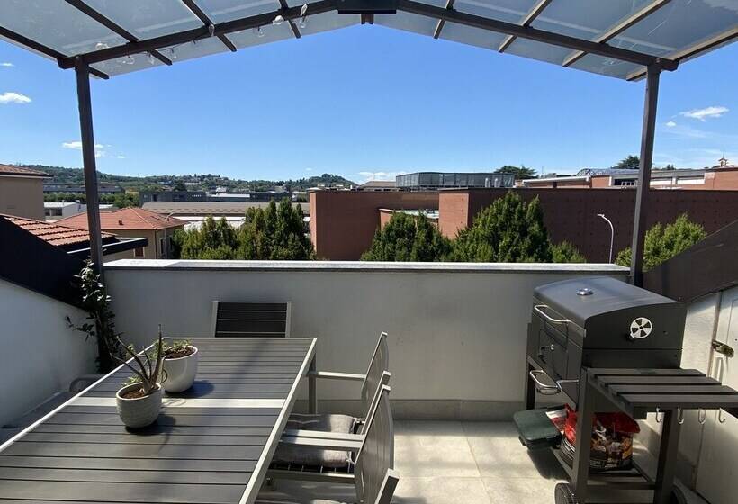 Rooftop Openspace With Balconies Parking And Bbq