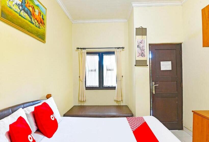 호텔 Capital O 91406 Agus Jaya Residence