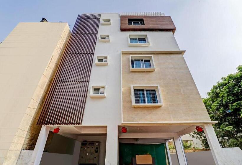 בית מלון כפרי Oyo 91325 Nr Royal