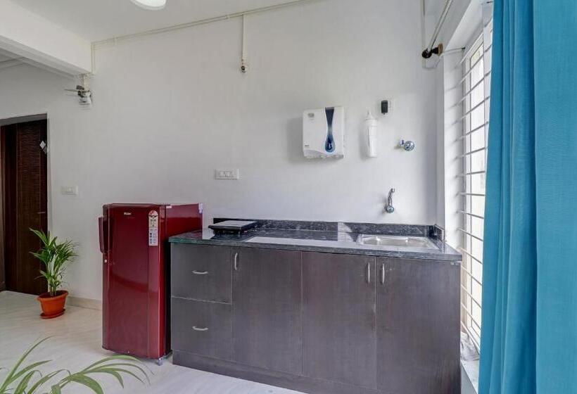 בית מלון כפרי Oyo 91325 Nr Royal