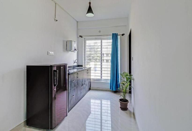 בית מלון כפרי Oyo 91325 Nr Royal