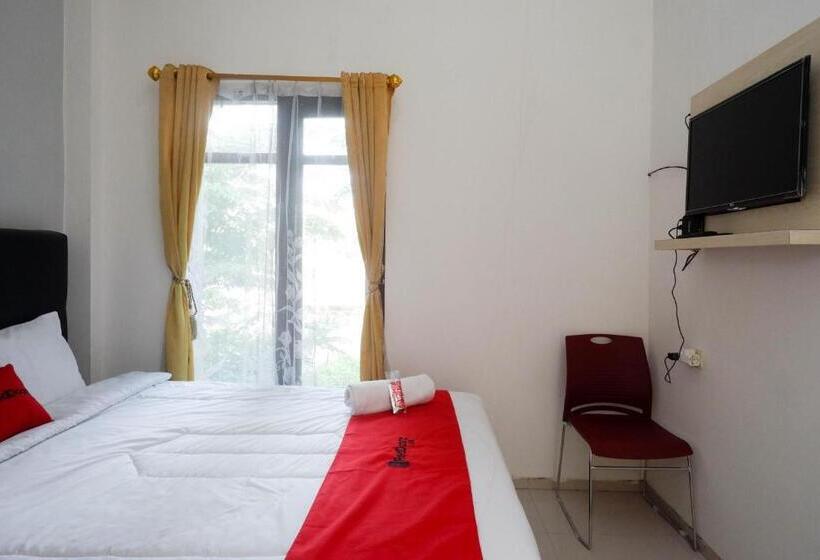 Hotel Reddoorz @ Kratonan Solo