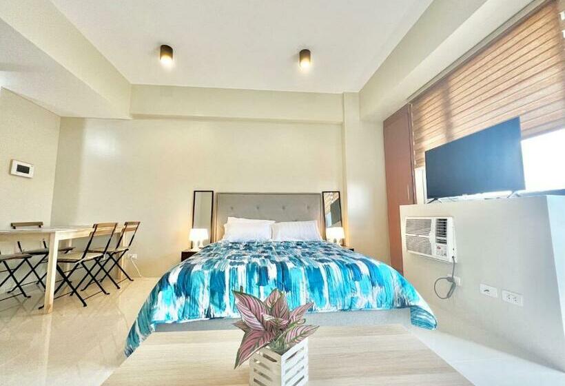 Luxury Condotel Across Naia Manila Airport