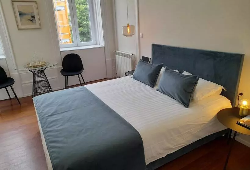 Majatalo Monsenhor52