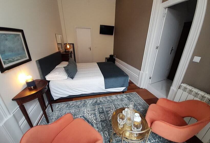 پانسیون Monsenhor52