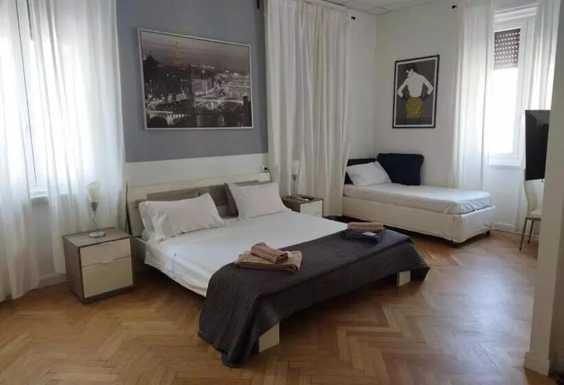 پانسیون Piazza Goldoni Rooms