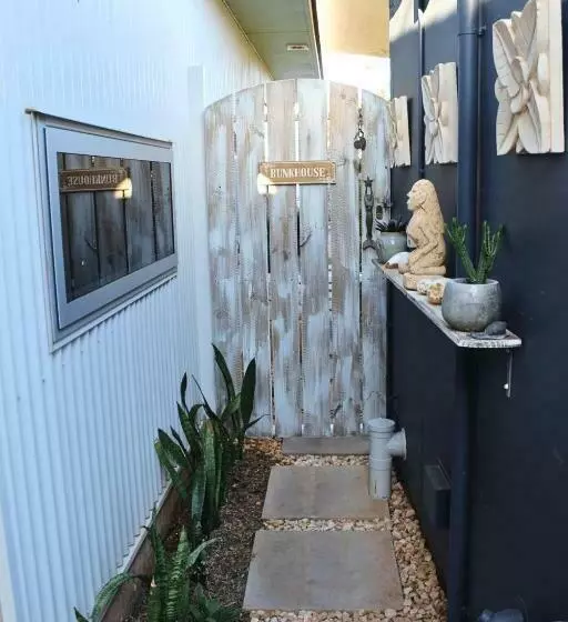 ペンション The Bunkhouse