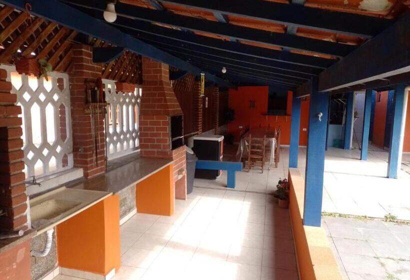 펜션 Ubatuba Suítes