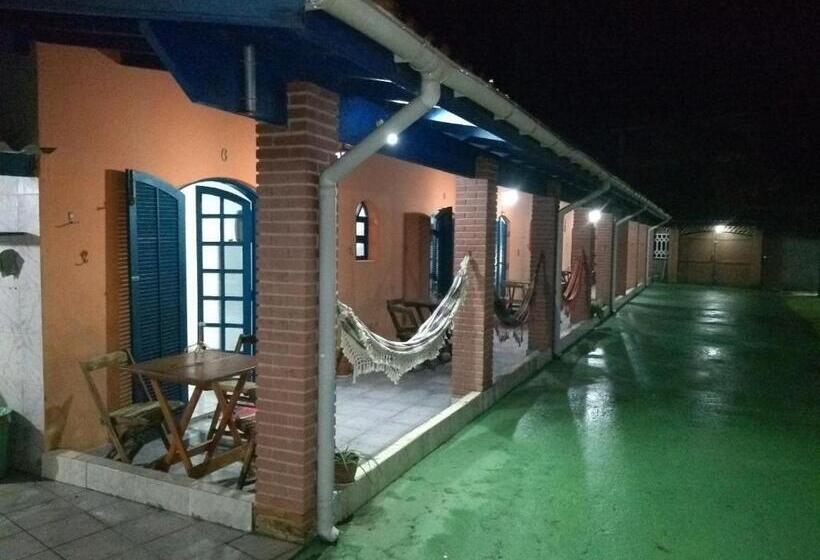 펜션 Ubatuba Suítes