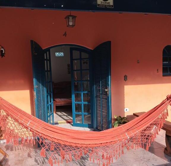 펜션 Ubatuba Suítes