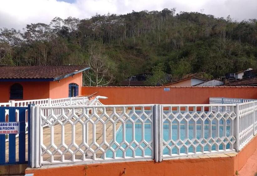 펜션 Ubatuba Suítes