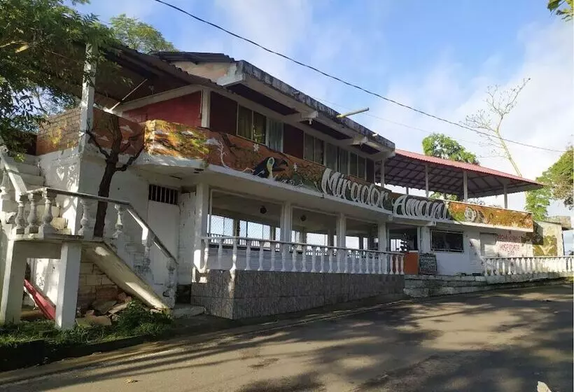 ユースホステル Mirador Amani