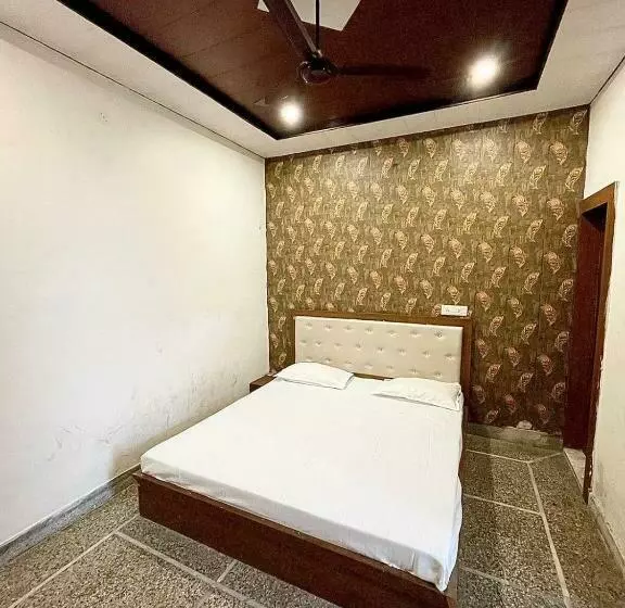 ホテル Oyo 90063 Bishnoi