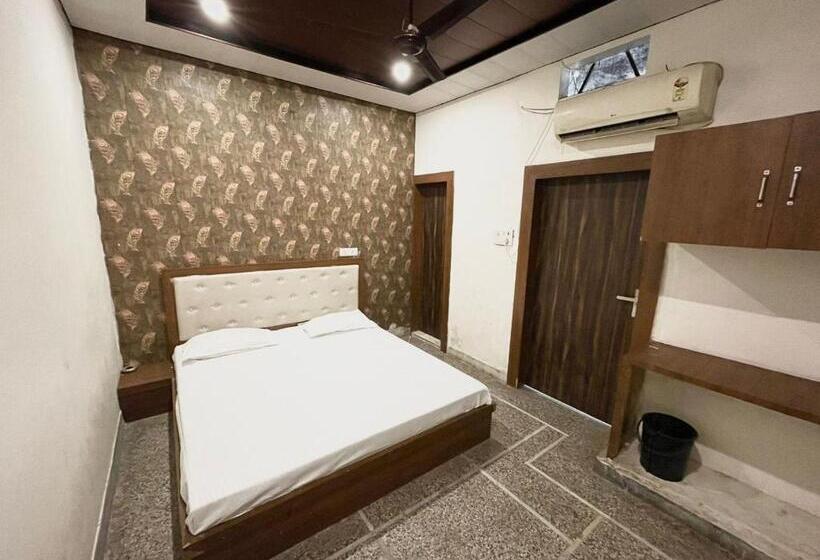 酒店 Oyo 90063 Bishnoi