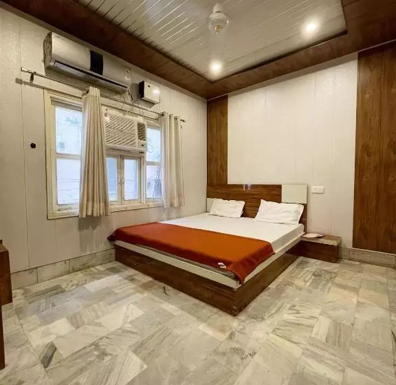 ホテル Oyo 90063 Bishnoi