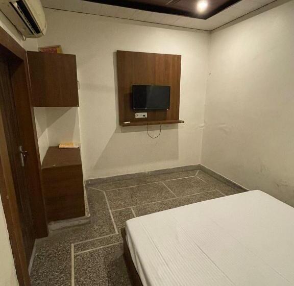 酒店 Oyo 90063 Bishnoi