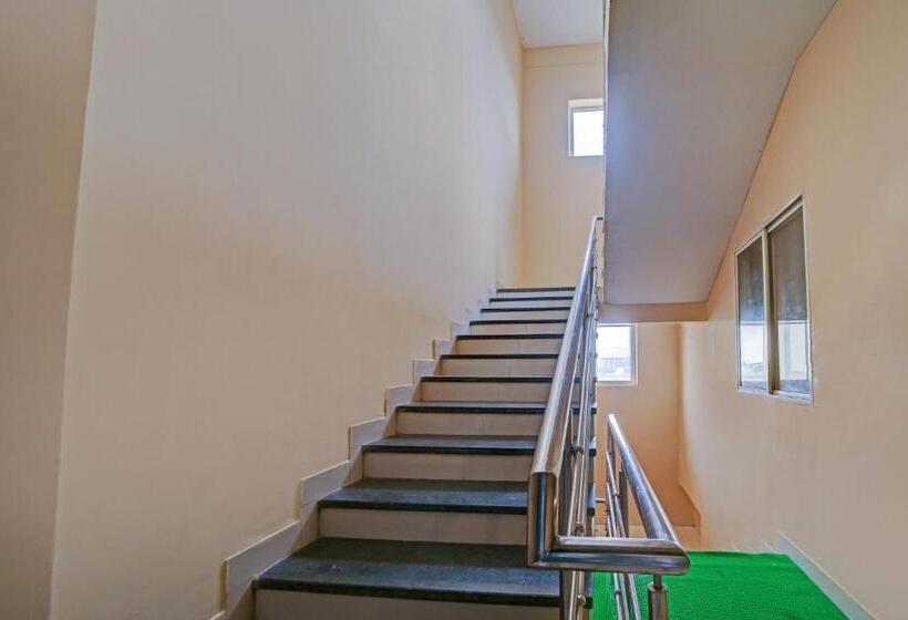 Hotel Oyo 91026 Pearl Inn