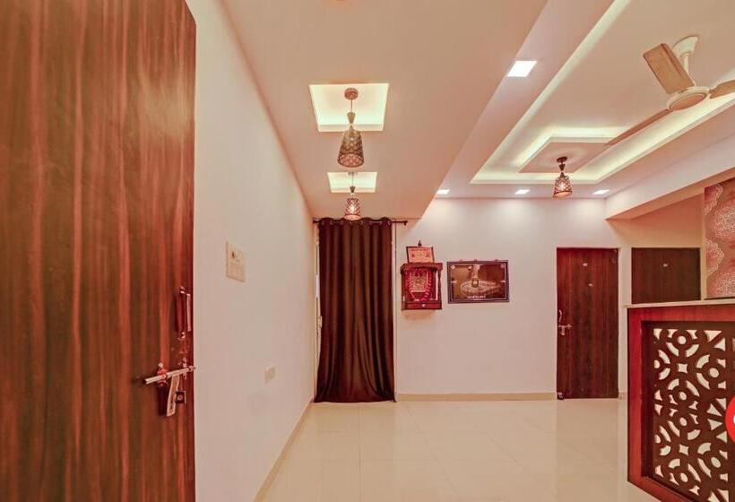 Hotel Oyo 91026 Pearl Inn