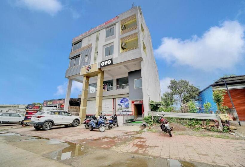 Hotel Oyo 91026 Pearl Inn