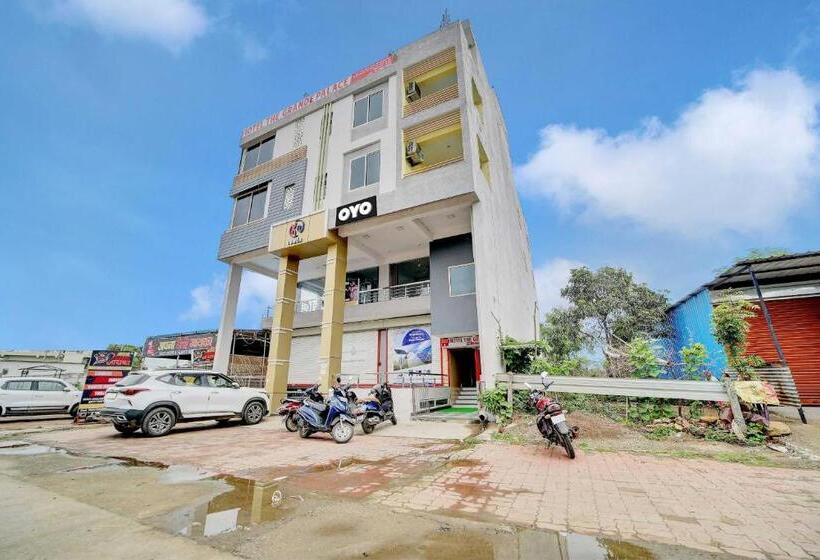 Hotel Oyo 91026 Pearl Inn