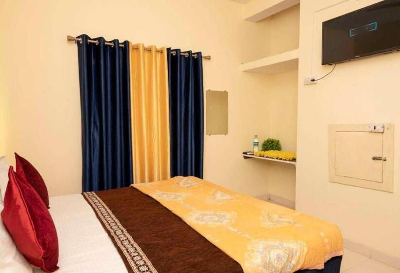 O Pop Hotel Blue Star