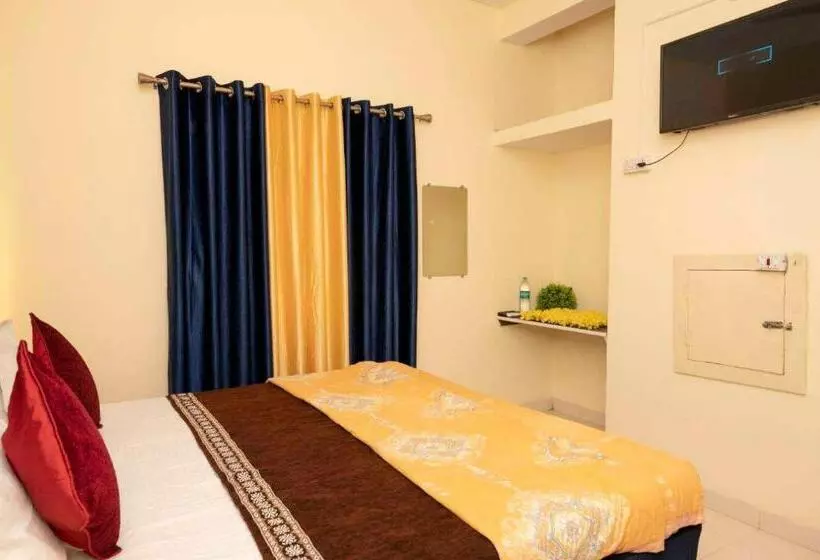 O Pop Hotel Blue Star
