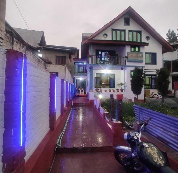 Hotel Foreshore Resort