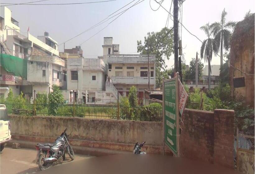 Hotel Priti Guest House By Wb Inn