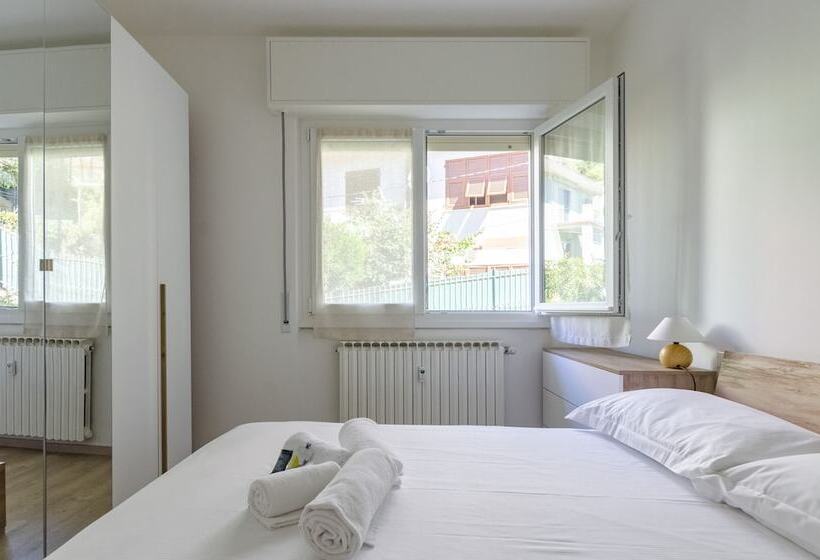 Joivy Banfi Apartment