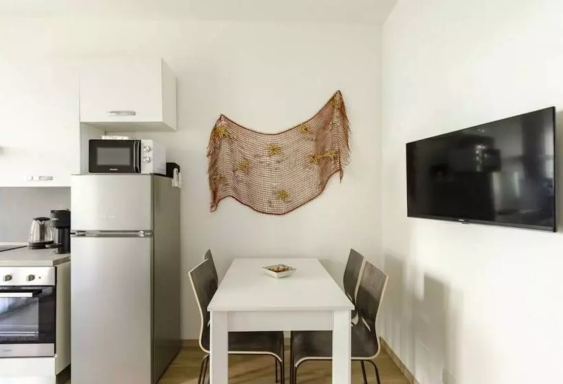 Joivy Banfi Apartment