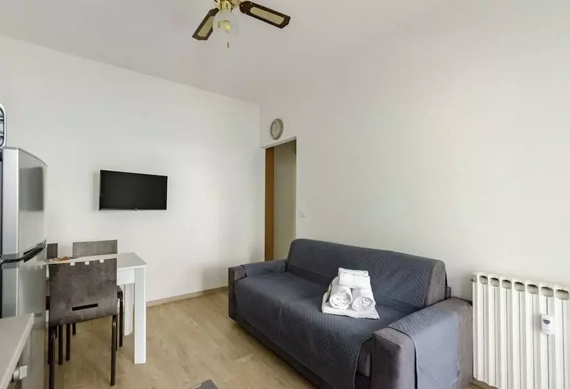 Joivy Banfi Apartment