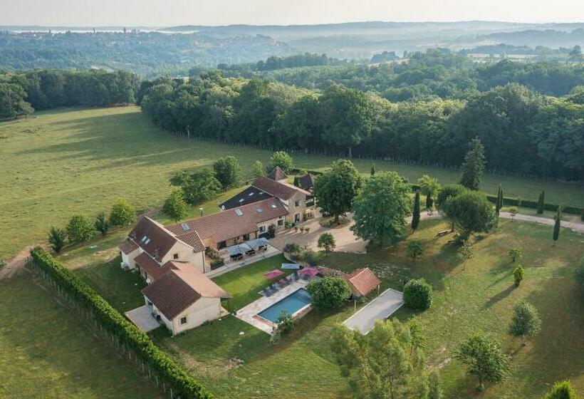 Пансион Domaine Du Bugassou, Chambres, Table D Hôtes & Spa