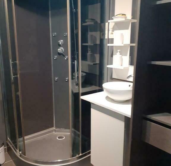 פנסיון Location Saisonnière Avec Piscine Et Terrasse Au Pied Du Luberon