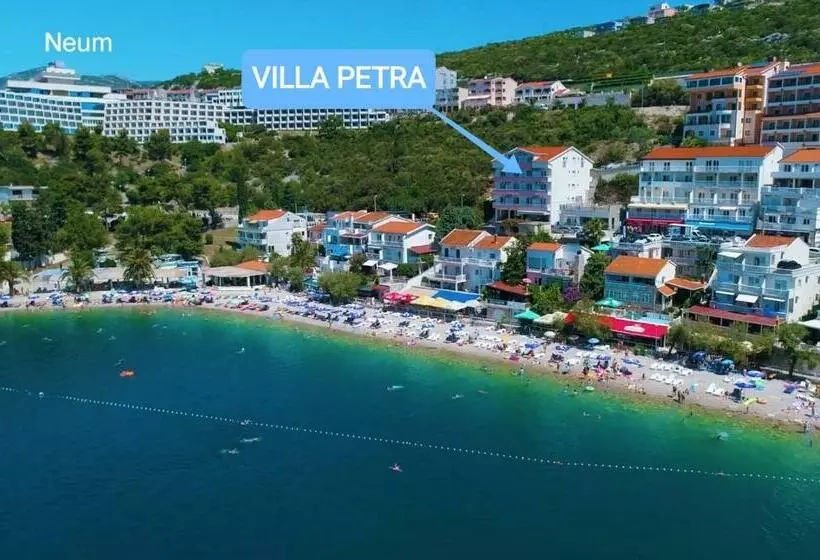 پانسیون Villa Petra