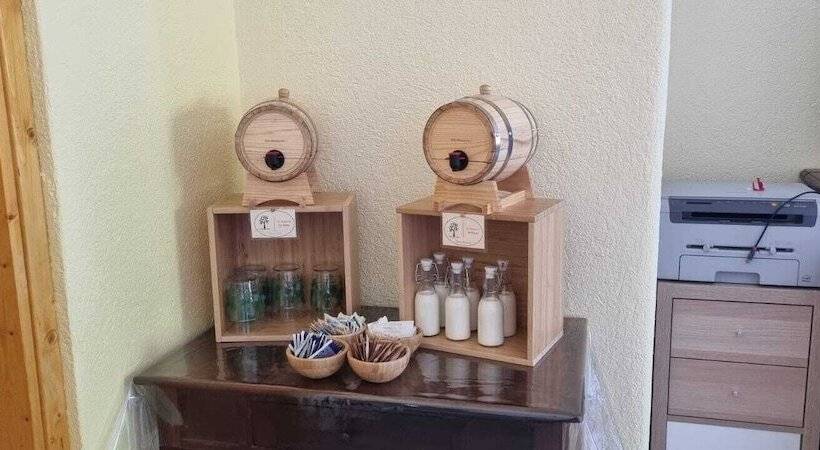 住宿加早餐  Lo Noyer Et Les Roses