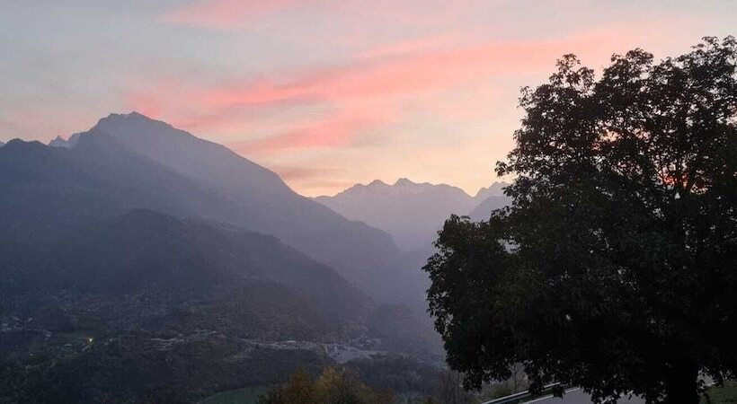 住宿加早餐  Lo Noyer Et Les Roses