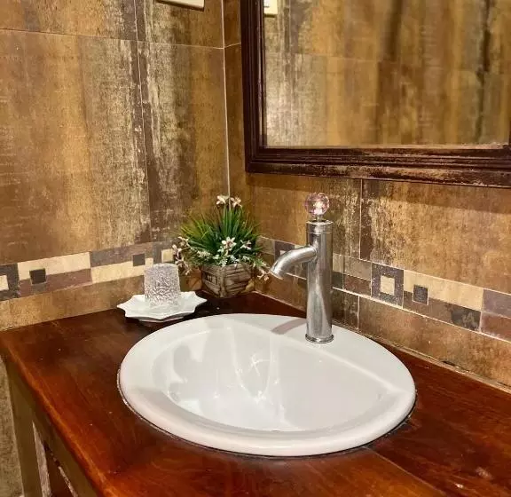 هتل Siridel Luang Prabang