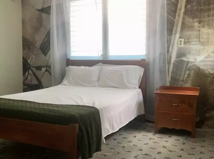 پانسیون Martin