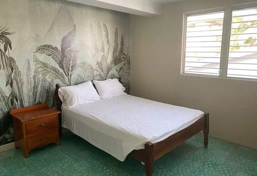 پانسیون Martin