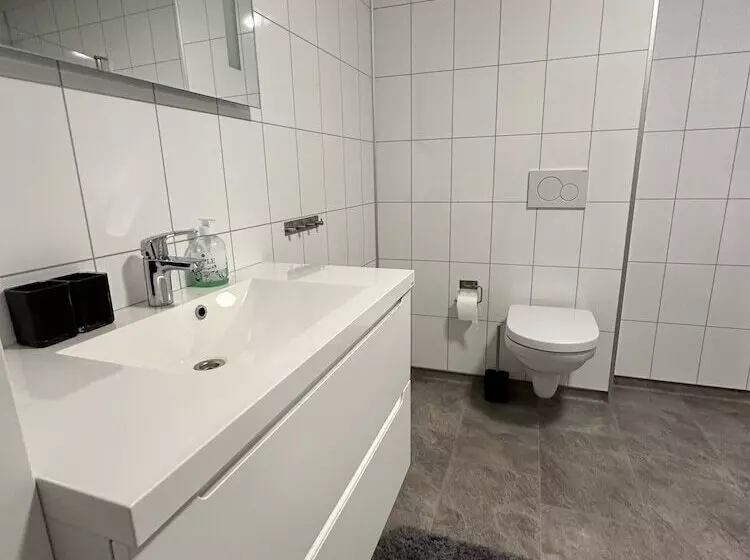 Retkeilymaja Lofoten Overnatting   Leknes