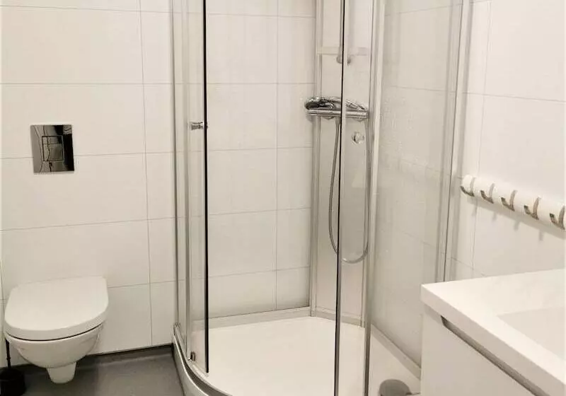 Retkeilymaja Lofoten Overnatting   Leknes