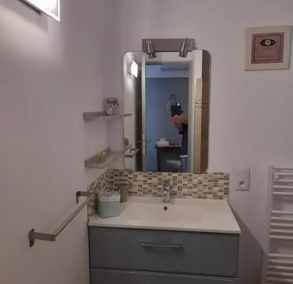 Aamiaismajoitus (B&B) Chambre D Hôte Cuisine équipée