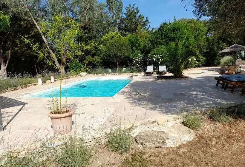 Aamiaismajoitus (B&B) Chambre D Hôte Cuisine équipée
