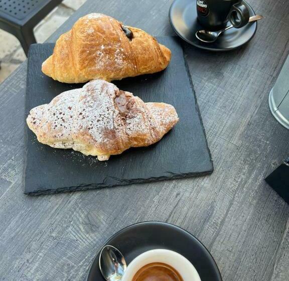 تختخواب و صبحانه Geometric Art Home