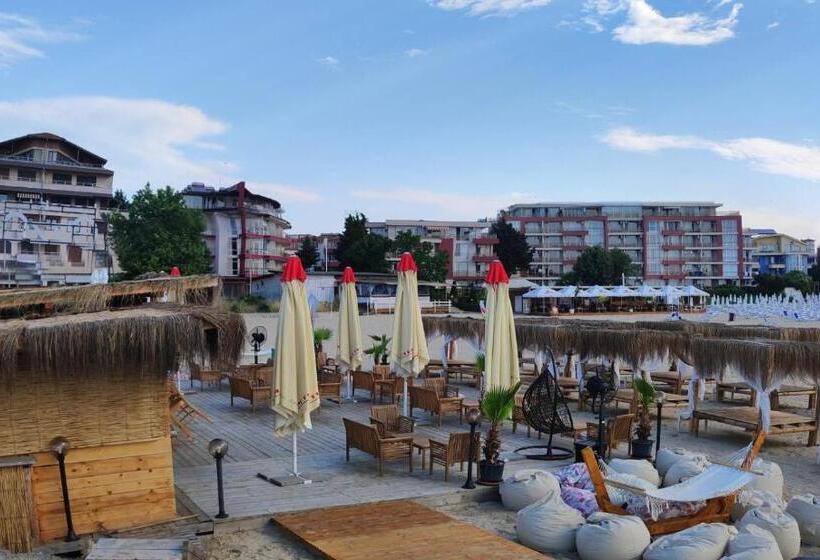 בית מלון כפרי аурелия бей