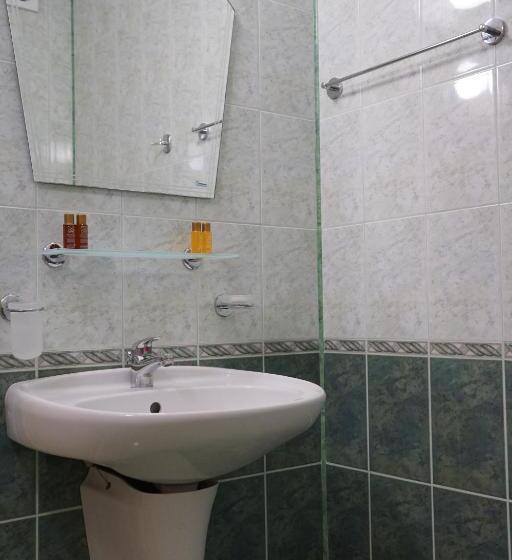 בית מלון כפרי аурелия бей