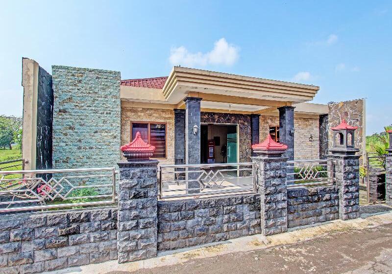 Otel Oyo 91353  Surya Andesa